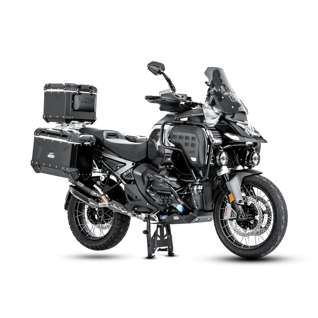 BMW R 1300 GS Adventure con paracoppa nero, vista posteriore di tre quarti