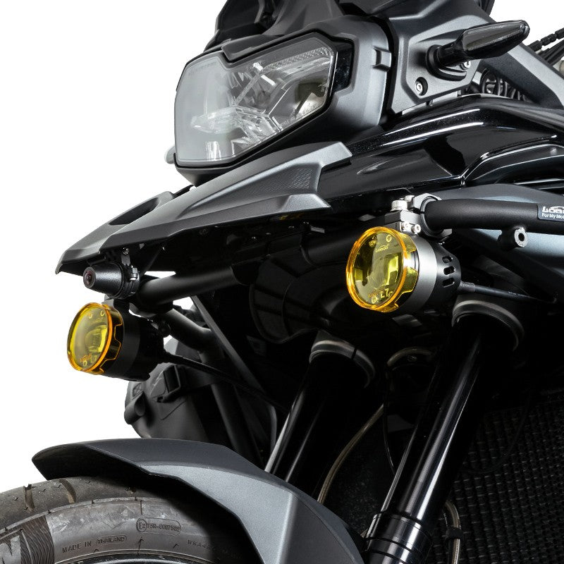 Fari LOBOO L7S con filtro giallo montati su moto adventure
