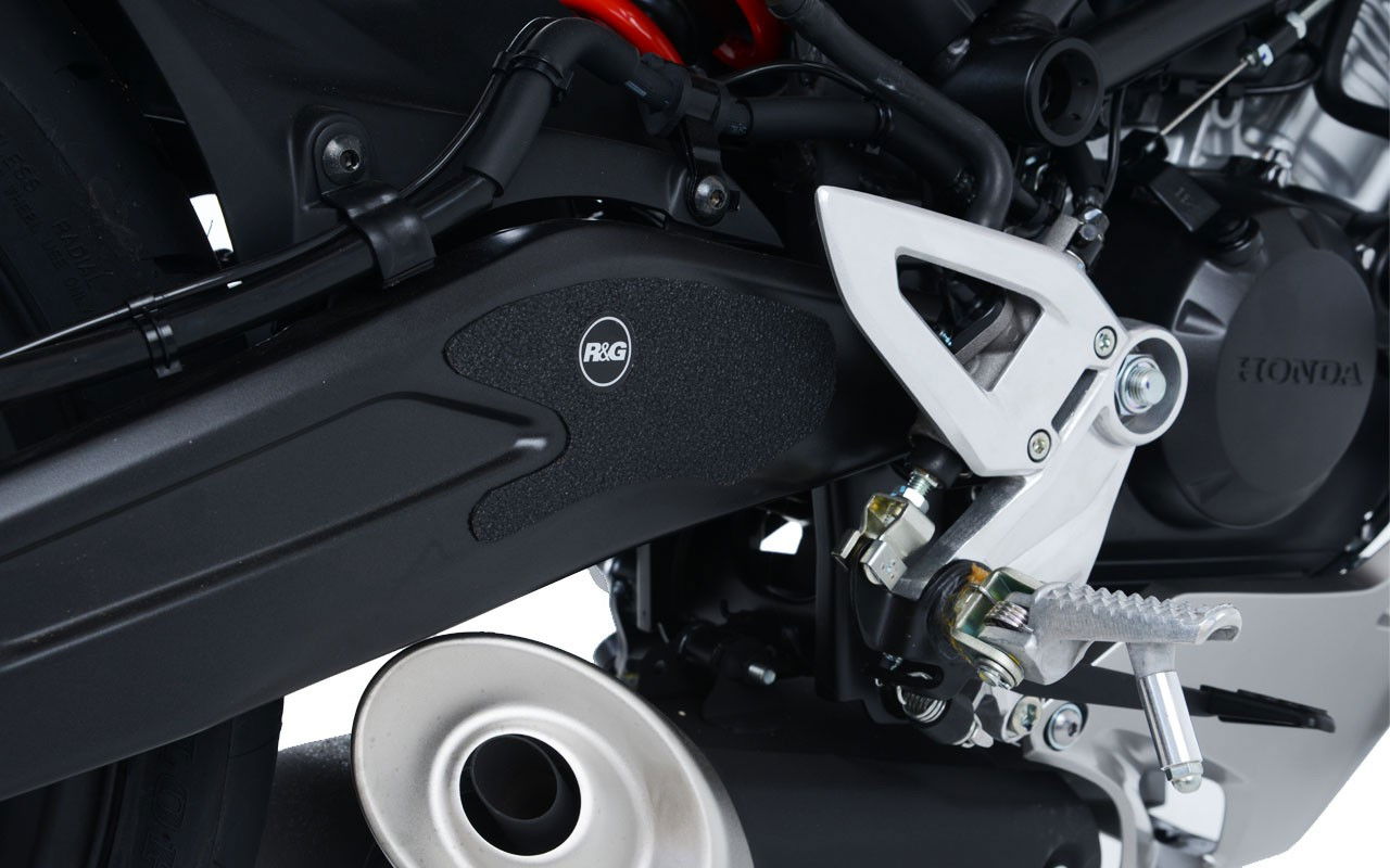 Kit 2PZ Adesivi Anti Scivolo Paratacco Honda CB125R 18 CB300R 18 Su Forcellone Entrambi Lati R G 65513 - Endurrad