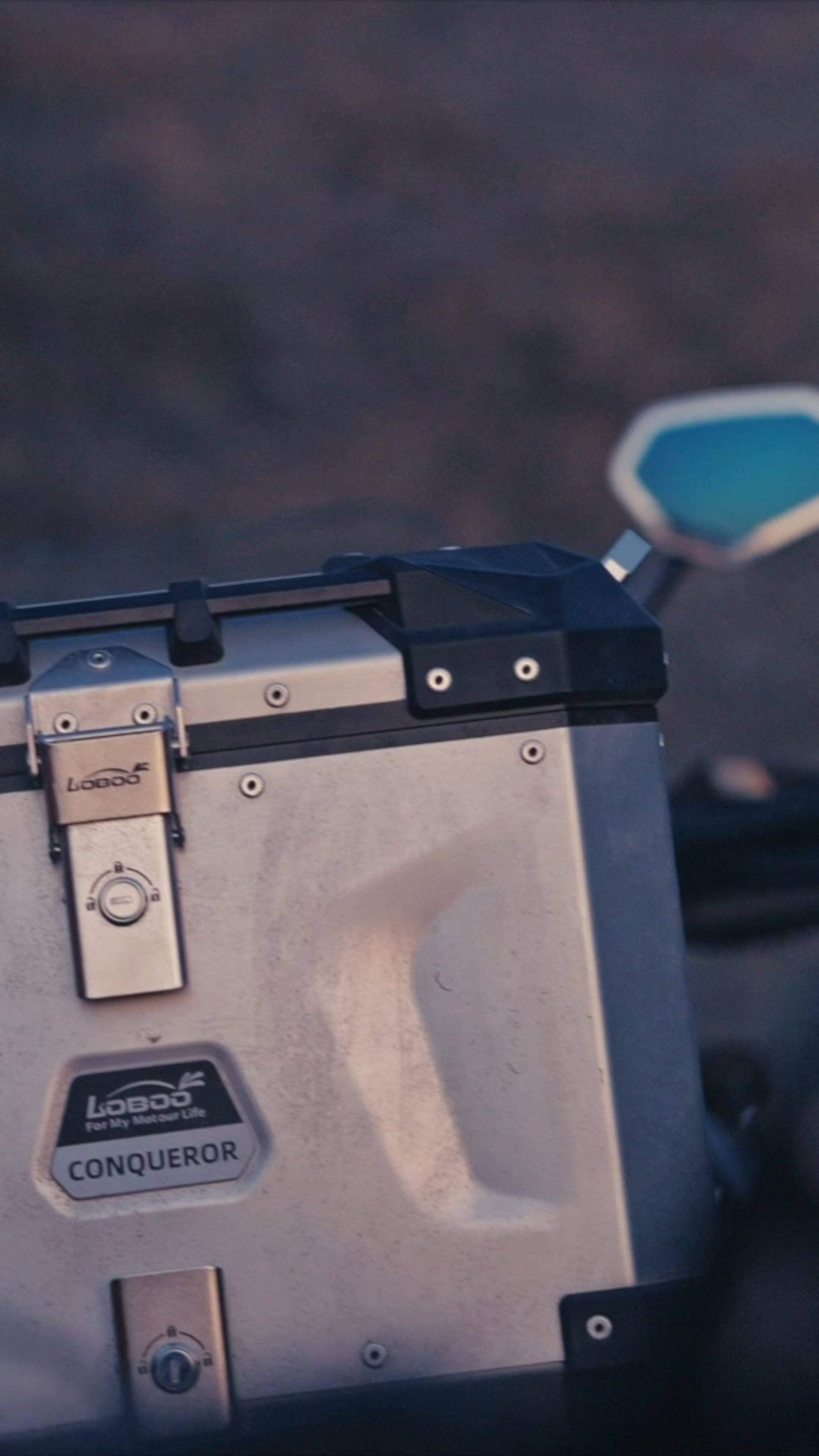 Video laden: Endurrad: Motorrad-Adventure-Tech-Ausrüstung und smartes Zubehör