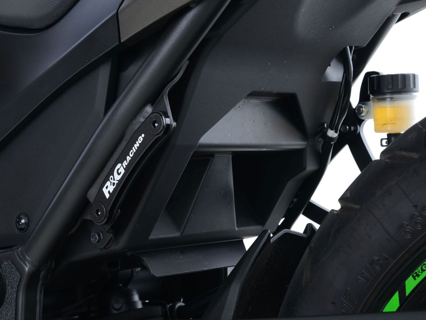 Staffa supporto scarico + piastra fori pedane posteriori,Kawasaki Ninja 300 / Ninja 250 '13-'17 / Z250 '13-'18 / Z300