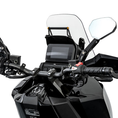 Il supporto navigatore visto dalla posizione di guida della Honda ADV350