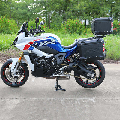 Valigie laterali montate sulla BMW S 1000 XR, fiancata sinistra
